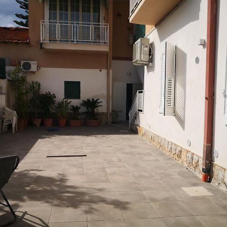Casa Viola Elegante E Sul Mare Di Mondello Lägenhet Palermo Exteriör bild